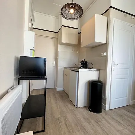 Apartment Athos Lyon